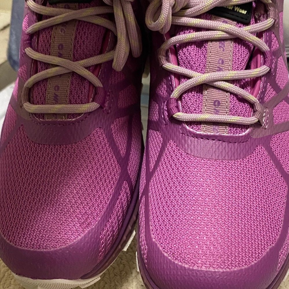 Women's Magenta All-Weather Athletic Sneakers size 11 - Picture 11 of 13
